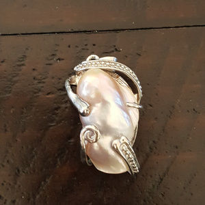 White pearlescent stone pendant
